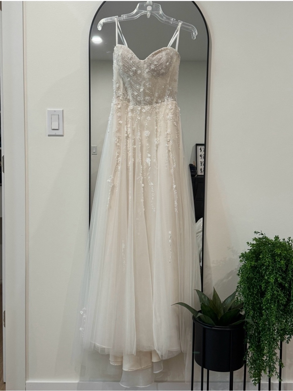 Strapless Ivory Embellished Tulle Wedding Dress